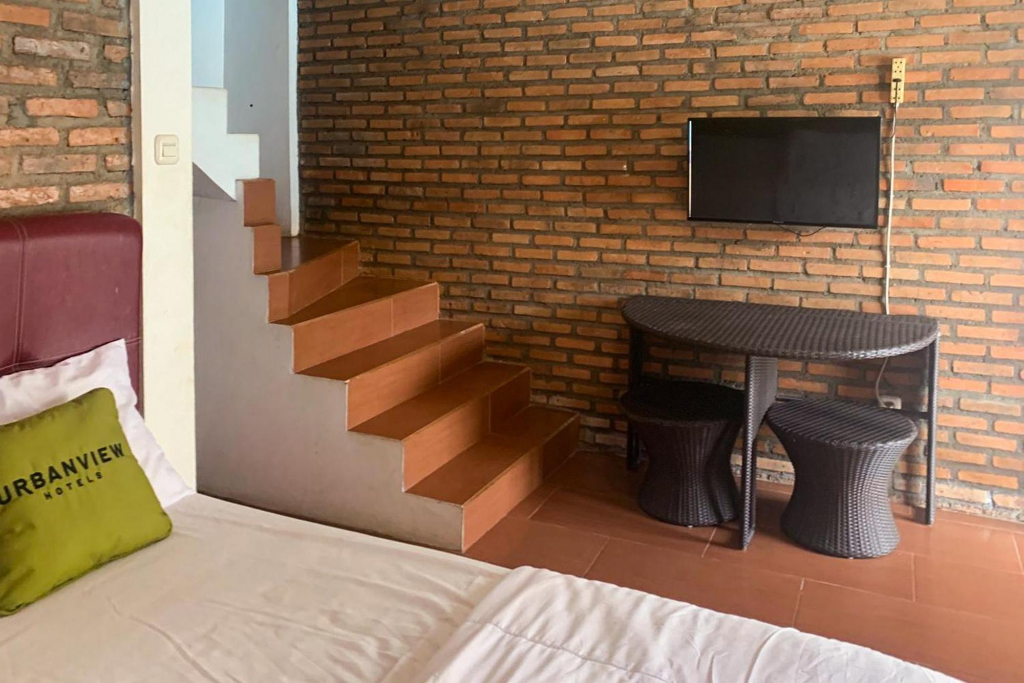 Urbanview Hotel Villa Q Gisting Bandjarnegeri Екстериор снимка