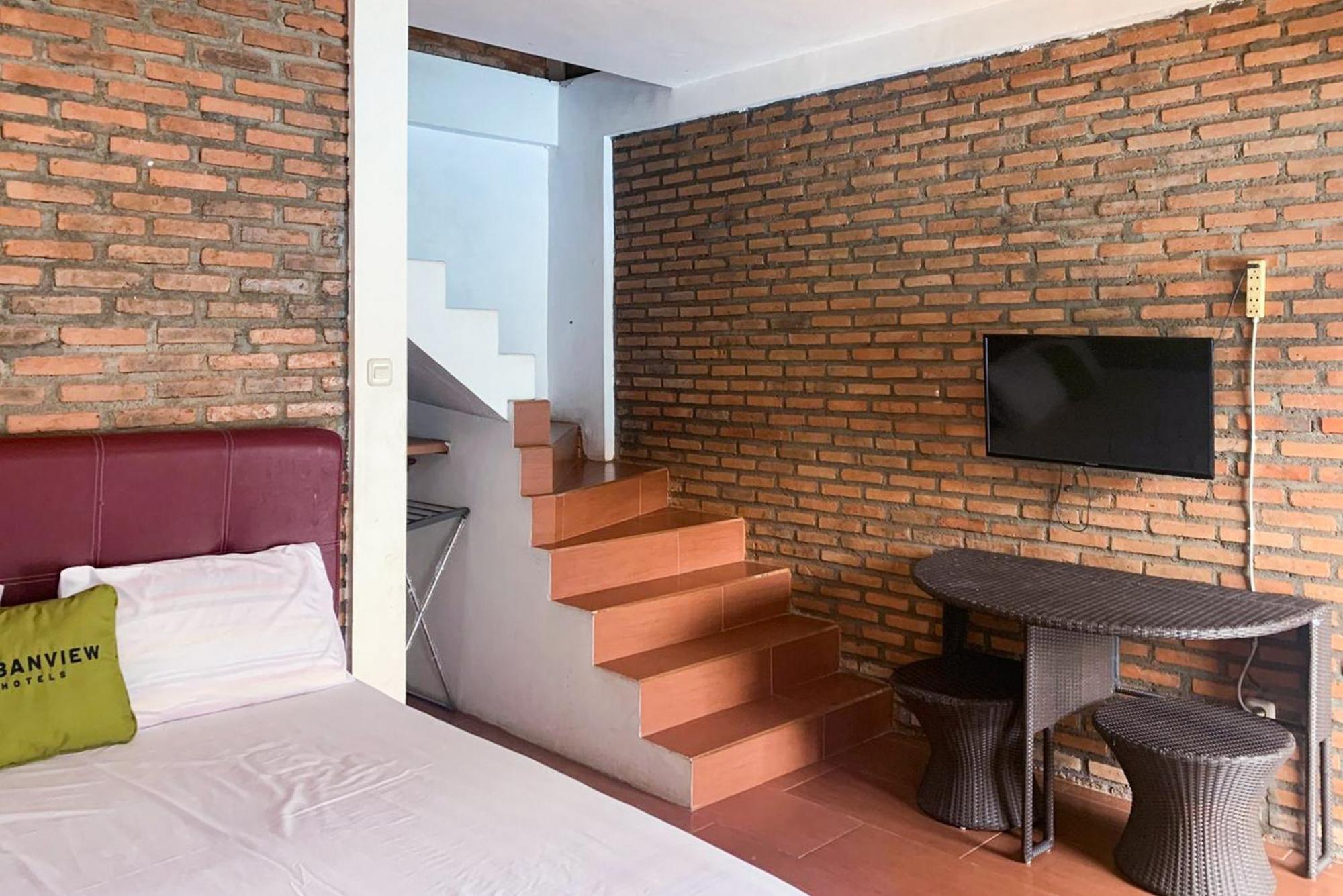 Urbanview Hotel Villa Q Gisting Bandjarnegeri Екстериор снимка